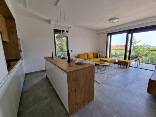 Orebic - Seafront Two-Bedroom Apartment