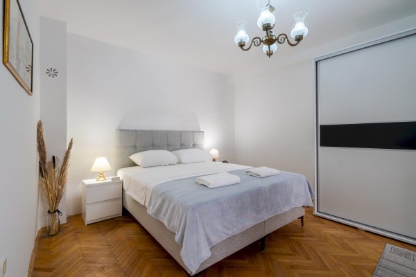 Charming 1BDR in old town